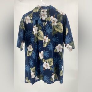 Pacific‎ Legend apparel button down Hawaiian short sleeve.